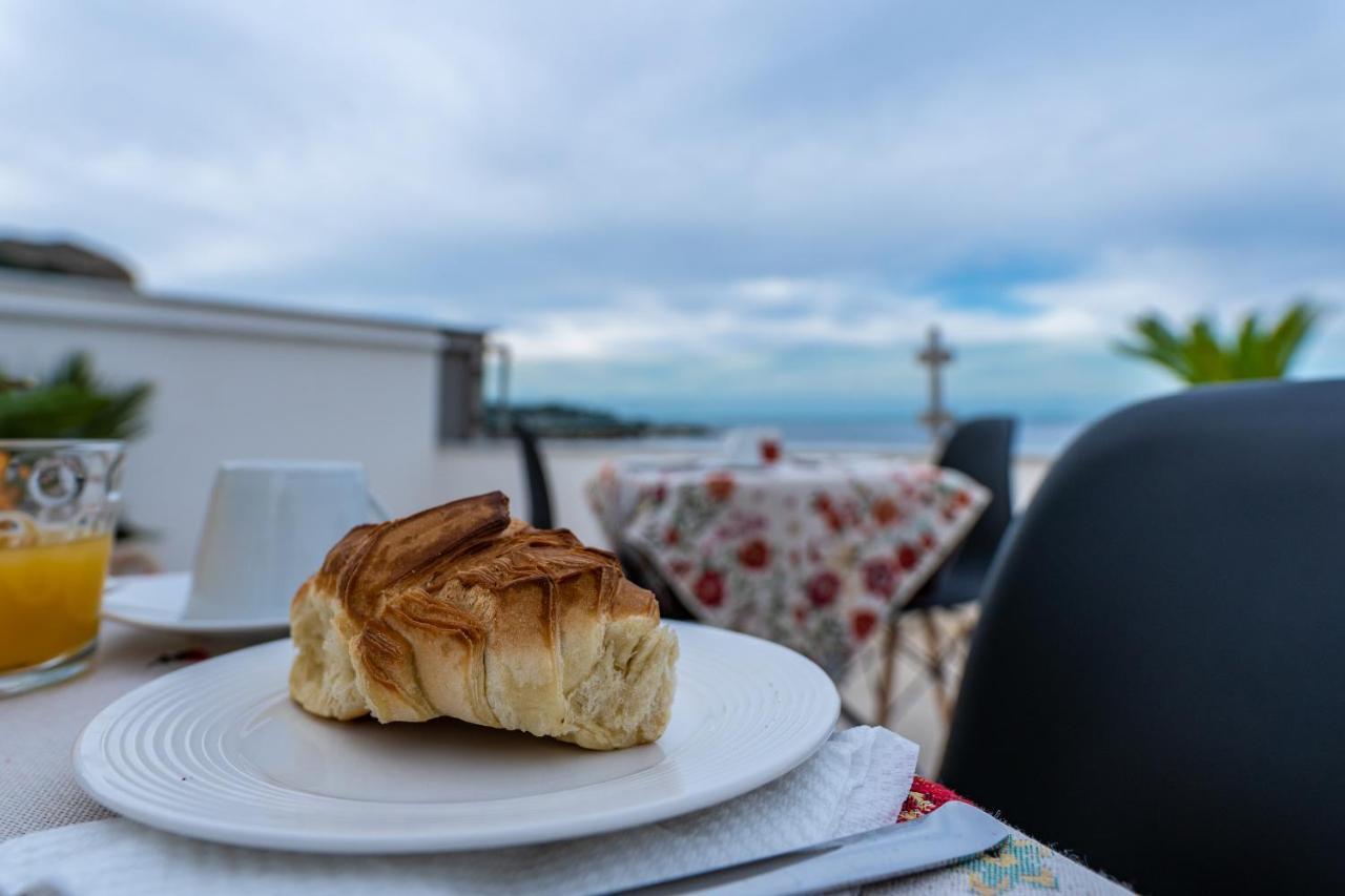 B&B Una Terrazza Sul Golfo Di Sferracavallo Ngoại thất bức ảnh