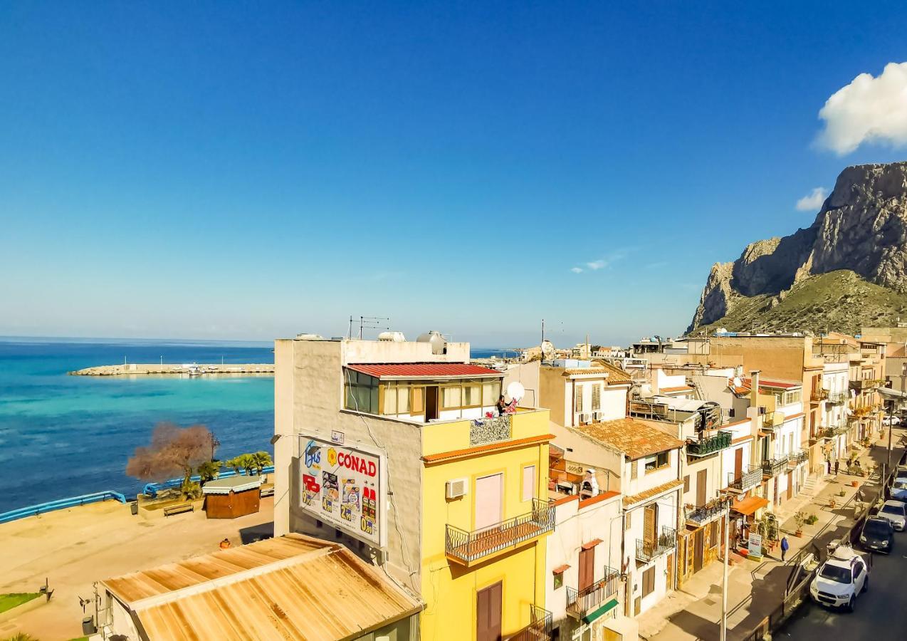 B&B Una Terrazza Sul Golfo Di Sferracavallo Ngoại thất bức ảnh