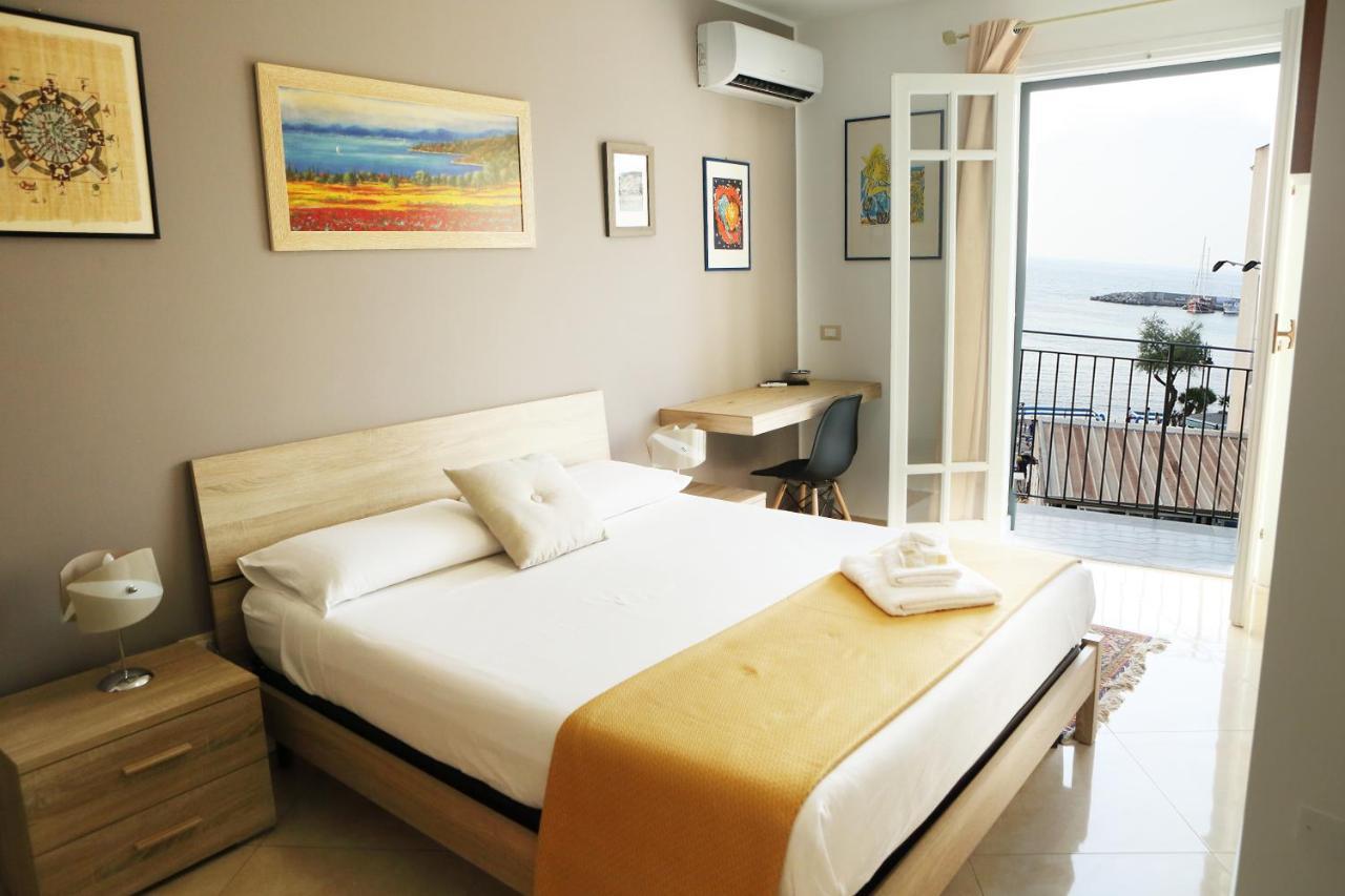 B&B Una Terrazza Sul Golfo Di Sferracavallo Ngoại thất bức ảnh